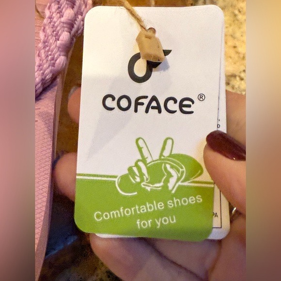 CoFace Women's Pink Sandals. Size 9. NIB - Picture 2 of 9